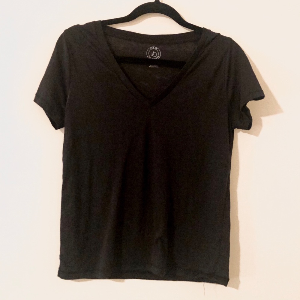 Urban outfitters black t-shirt